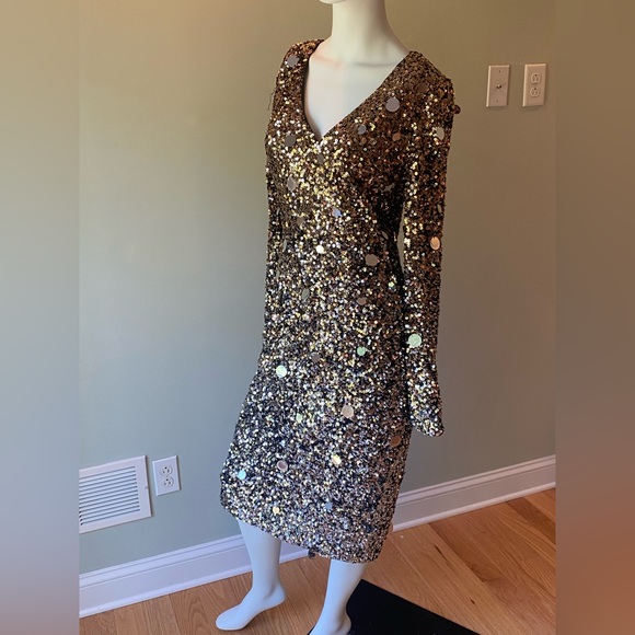 Badgley MischkaOmbre Sequined Cocktail Dress. Size 6. Retail: $615. - Picture 11 of 12